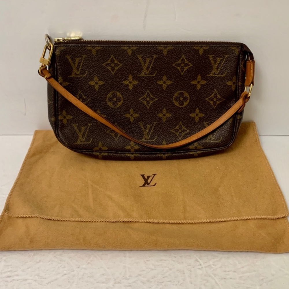 Louis Vuitton Pochette Bag